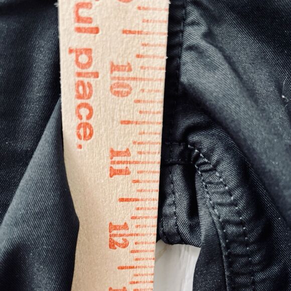 Levi's Women's 27 X 30 High Waisted Mom Jeans Black Relaxed Tapered Twill 28x30 - Picture 6 of 11